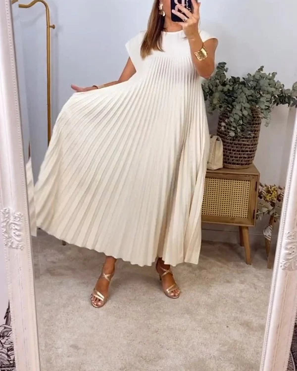 Vestido Suelto Plisado en Tono Liso – Elegancia Sencilla