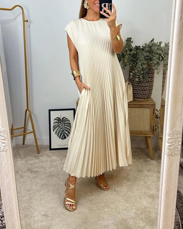 Vestido Suelto Plisado en Tono Liso – Elegancia Sencilla